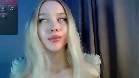 Snapshot of des_ch chatting on 06-26-26, 03:49 Ari online show from 06-26-26, 03:49