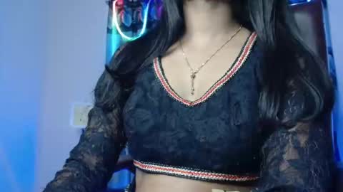 Snapshot of desi_baby_doll chatting on 11-21-25, 03:27 Dolly online show from 11-21-25, 03:27