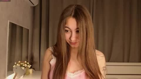 Snapshot of dessiemaletta chatting on 06-03-26, 06:13 Jane online show from 06-03-26, 06:13