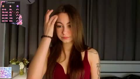 Snapshot of dessiemaletta chatting on 06-18-26, 06:23 Jane online show from 06-18-26, 06:23