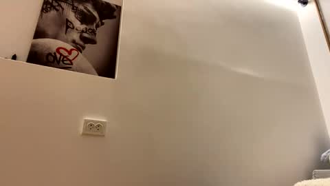 Emily online show from 04-05-26, 09:34