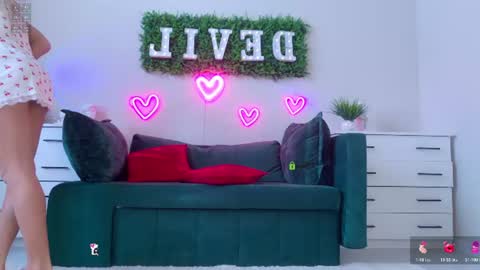 Snapshot of devill2222 chatting on 06-21-26, 12:52 Devill2222 online show from 06-21-26, 12:52