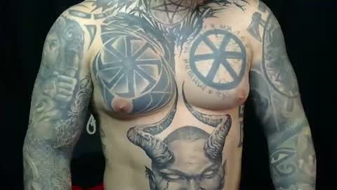Snapshot of devilwithtats chatting on 06-10-26, 05:12 Lucian online show from 06-10-26, 05:12