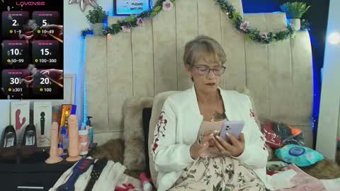 Devora online show from 11-30-25, 06:34