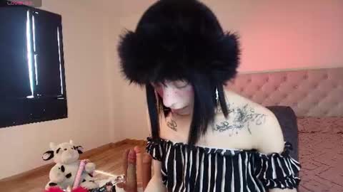 Snapshot of diamond__cherry chatting on 06-17-26, 03:02 Diamond online show from 06-17-26, 03:02