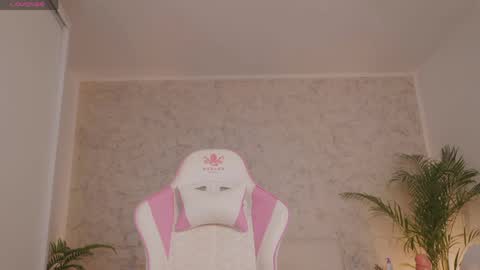 Thea online show from 04-07-26, 03:12