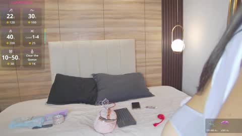 Camila and Megan online show from 04-12-26, 11:04