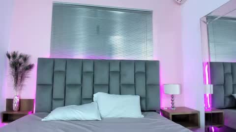 Snapshot of diamond_sweet0 chatting on 07-17-26, 02:29 Diamond online show from 07-17-26, 02:29