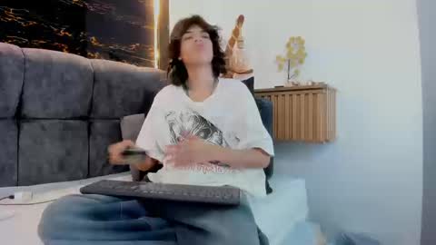 diamond_twink online show from 03-14-26, 02:00