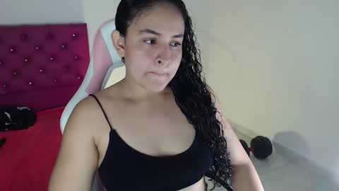 Snapshot of diana_muscle chatting on 03-16-26, 01:22 diana online show from 03-16-26, 01:22