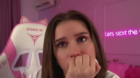 Diana online show from 03-09-26, 06:06