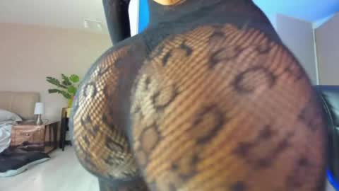 dianac1998 online show from 04-10-26, 05:39