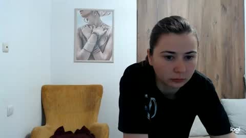dianasmiey7 online show from 05-26-26, 07:15