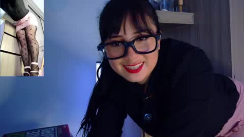 Snapshot of diane_1 chatting on 05-11-26, 02:45 DIANE online show from 05-11-26, 02:45