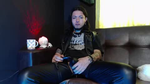 DICAPRIO online show from 05-18-26, 04:13