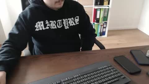 dickeeier96 online show from 04-13-26, 03:06