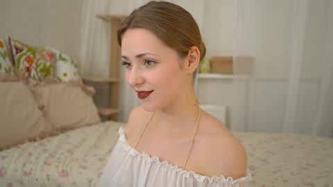 Sophie online show from 04-04-26, 06:16