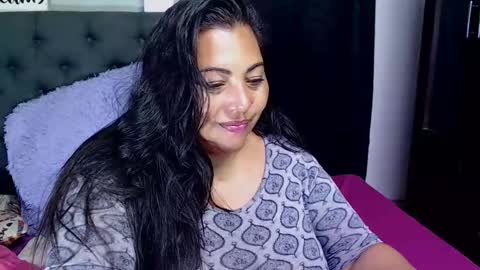 Mariana online show from 02-28-25, 03:26