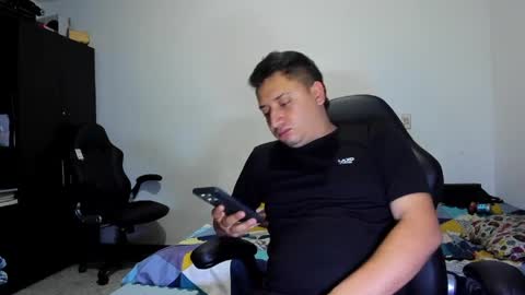 Snapshot of diiego_xxx chatting on 04-10-26, 11:15 diiego_xxx online show from 04-10-26, 11:15