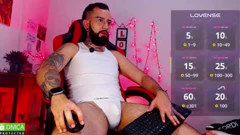 Snapshot of diilanhot chatting on 03-07-26, 02:19 Dylan online show from 03-07-26, 02:19