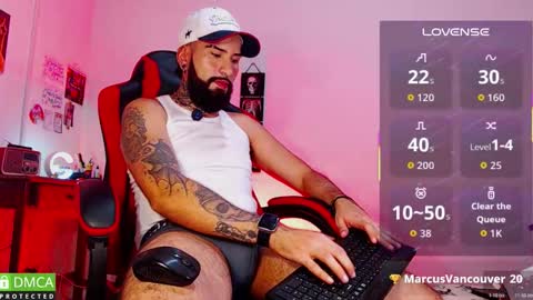 Snapshot of diilanhot chatting on 03-26-26, 02:28 Dylan online show from 03-26-26, 02:28