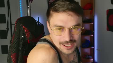 Snapshot of dilldoeass chatting on 02-15-25, 05:17 Dario Dolce online show from 02-15-25, 05:17