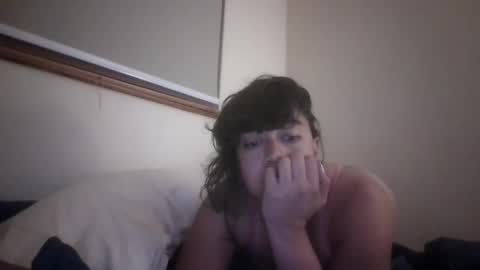 Snapshot of dimbobo2x chatting on 09-10-25, 11:05 Roxxie Cleopatra online show from 09-10-25, 11:05