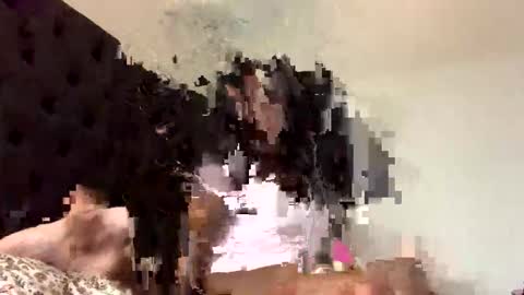 Snapshot of dimedoll33 chatting on 01-17-26, 06:40 black american princess online show from 01-17-26, 06:40