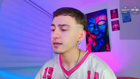 Julian Independent Model online show from 03-08-26, 11:52