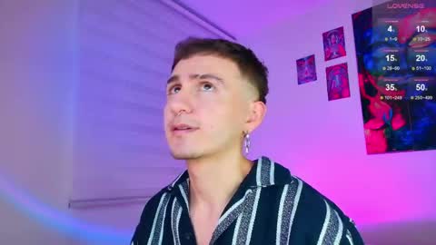 Julian Independent Model online show from 05-30-26, 11:24
