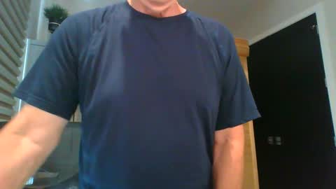 dinger524678 online show from 05-14-26, 09:54