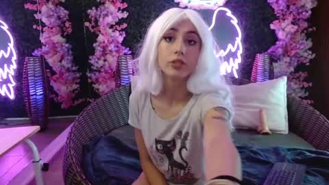Snapshot of dione_lake chatting on 05-23-26, 01:04 Dion online show from 05-23-26, 01:04