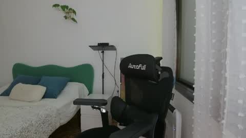 Anglica A online show from 03-31-26, 07:03