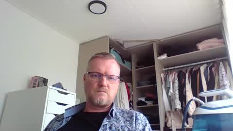 dirkkie1975 online show from 05-15-26, 09:38