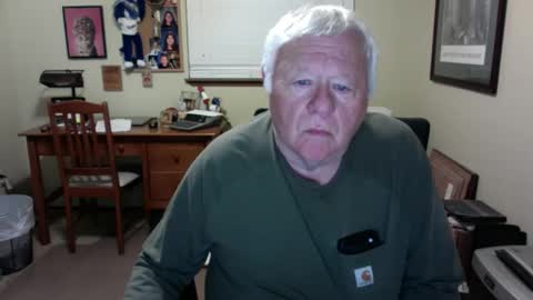 Snapshot of dirtrider195080438 chatting on 06-07-26, 05:11 dirtrider195080438 online show from 06-07-26, 05:11