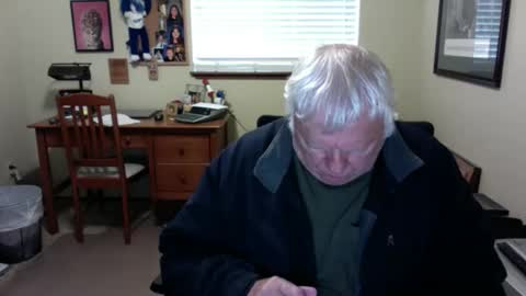 Snapshot of dirtrider195080438 chatting on 06-08-26, 04:40 dirtrider195080438 online show from 06-08-26, 04:40