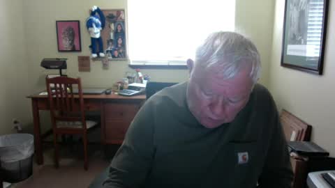 Snapshot of dirtrider195080438 chatting on 06-19-26, 05:17 dirtrider195080438 online show from 06-19-26, 05:17