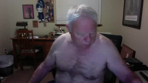 Snapshot of dirtrider195080438 chatting on 06-29-26, 04:52 dirtrider195080438 online show from 06-29-26, 04:52