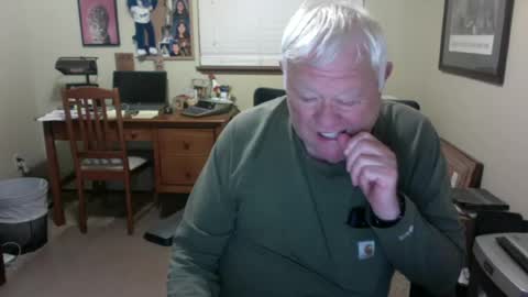 Snapshot of dirtrider195080438 chatting on 07-13-26, 05:21 dirtrider195080438 online show from 07-13-26, 05:21