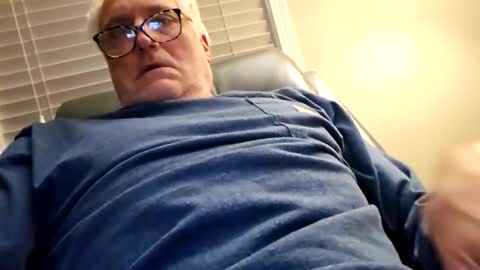 Snapshot of dirty69oldman chatting on 01-14-25, 12:45 dirty69oldman online show from 01-14-25, 12:45