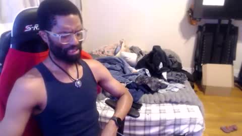 Snapshot of disr3sp3ctfully_dipp3d chatting on 06-05-26, 01:45 Your Best Worst Nightmare online show from 06-05-26, 01:45