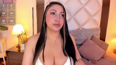 Snapshot of diva_curvi chatting on 07-16-26, 11:05 Lizz online show from 07-16-26, 11:05