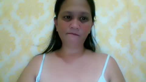 Snapshot of divinegrace10 chatting on 01-18-26, 12:31 Divine Grace Close To Your Hear online show from 01-18-26, 12:31