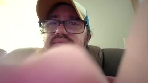 Snapshot of divorcedstoner420 chatting on 07-10-26, 08:22 divorcedstoner420 online show from 07-10-26, 08:22