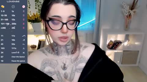 dixipixi_ online show from 03-29-26, 05:51