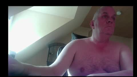 doggy2629 online show from 05-20-26, 07:36