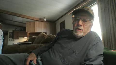 doingmyself69 online show from 04-06-26, 08:54