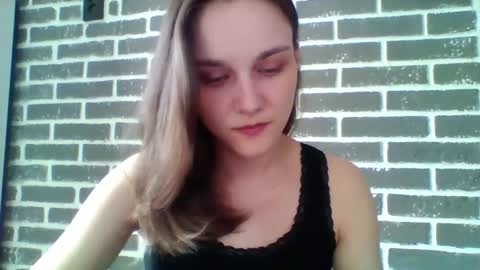 Snapshot of dolcezza_ chatting on 03-30-26, 12:17 dolcezza_ online show from 03-30-26, 12:17