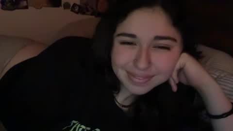 Snapshot of doll_lovely chatting on 04-04-26, 04:22 Doll online show from 04-04-26, 04:22