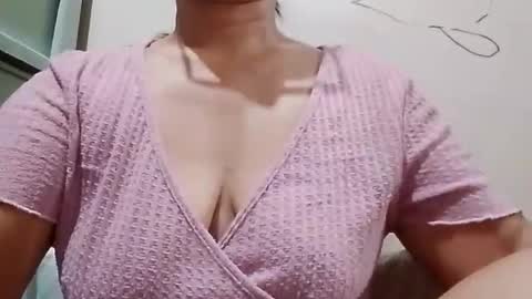 Snapshot of dolly926661 chatting on 06-23-26, 10:35 dolly926661 online show from 06-23-26, 10:35